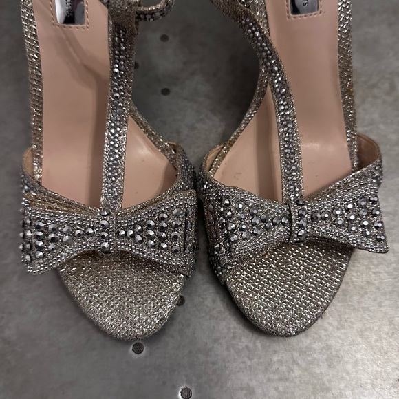 CRYSTAL HEELS 🎀 - Picture 4 of 11